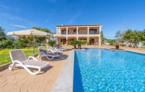 Stunning Home In Manacor